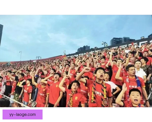 中国男足反击犀利掀起绿茵风暴全队疾速推进点燃球迷希望再度崛起