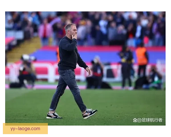 加纳乔在埃弗顿主场上演惊天倒钩助曼联夺得关键胜利